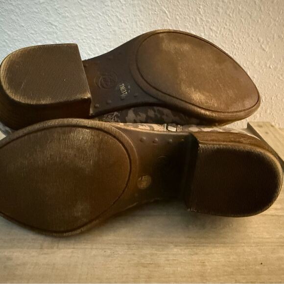 Women's Patterned Ankle Boots - Picture 5 of 8